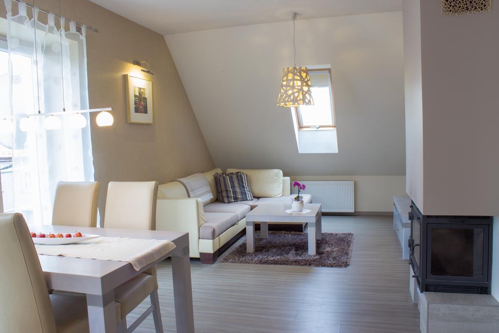 Modern Apartment Oswiecim Phòng bức ảnh