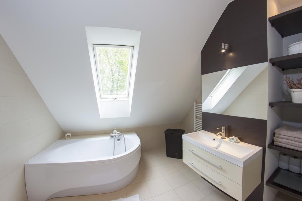 Modern Apartment Oswiecim Phòng bức ảnh